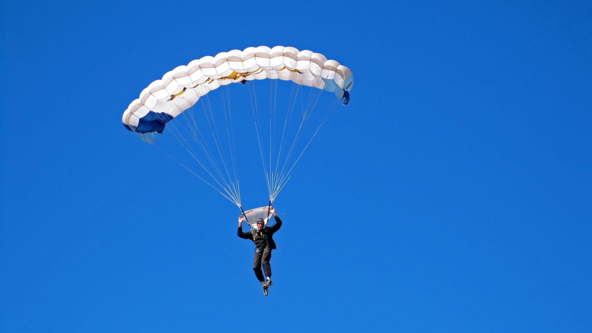 勇士队誓要续写王朝传奇，勇士王朝被官方承认了吗